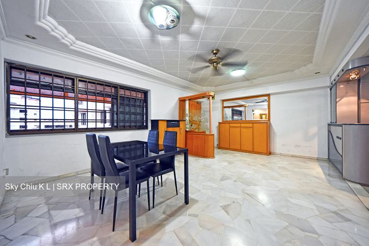 Blk 577 Hougang Avenue 4 (Hougang), HDB Executive #176120422